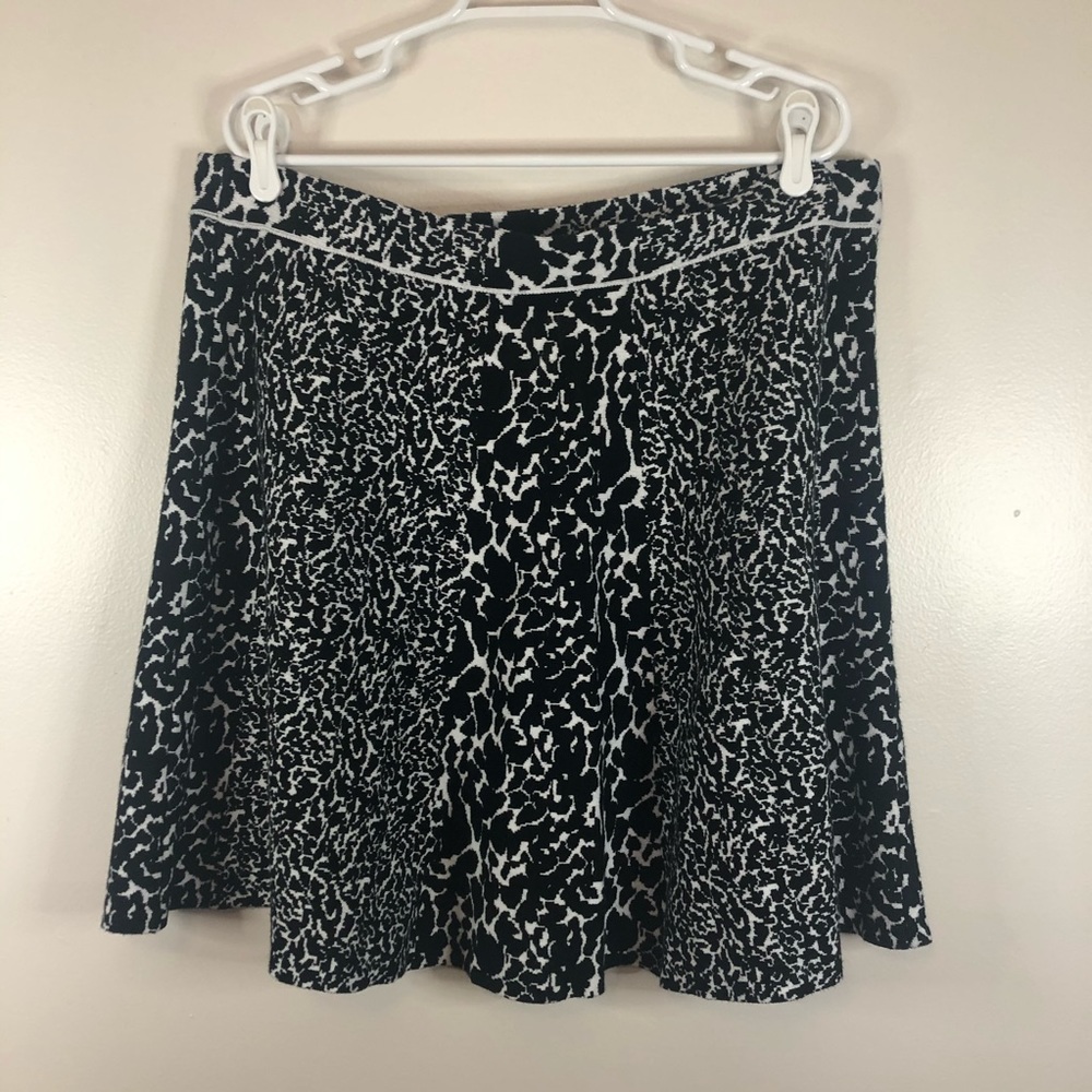 Lane Bryant 2 toned print skirt size 18/20